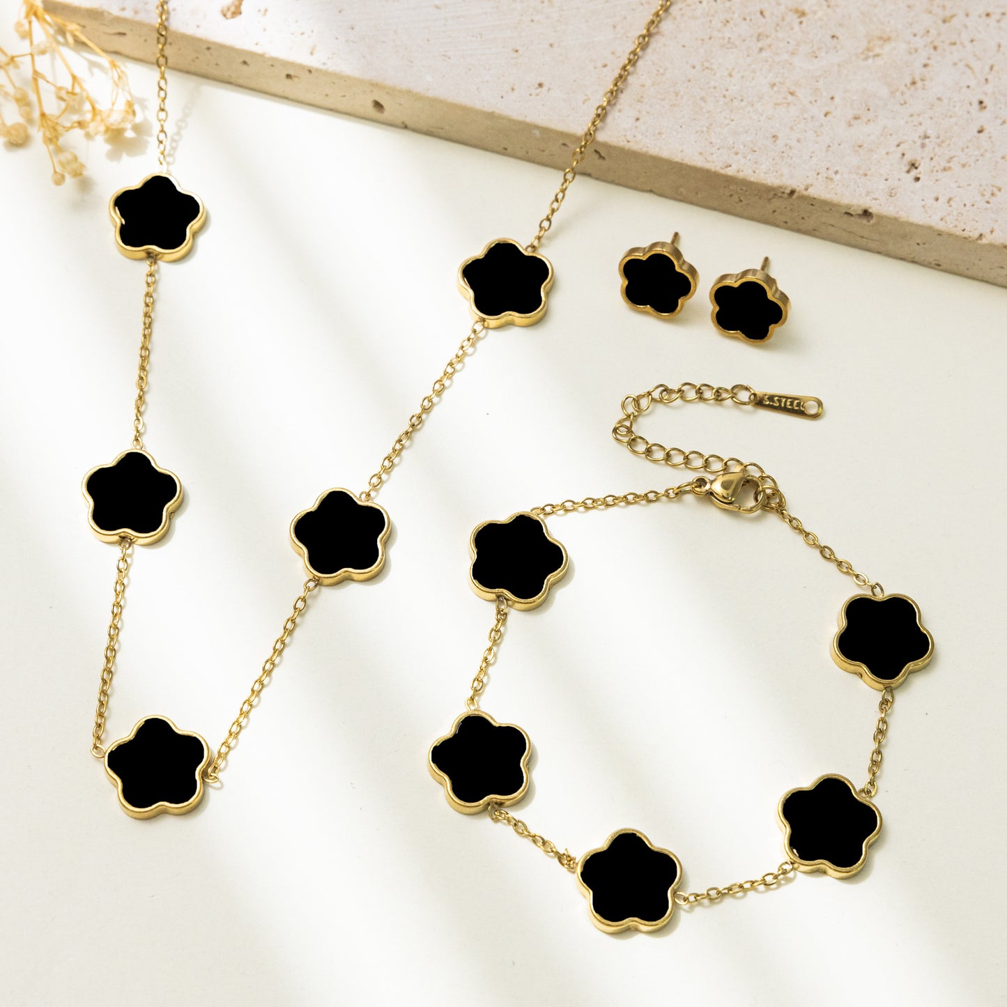 Set Cercei, Colier si Bratara placat cu Aur 18K VanLuxy - Negru